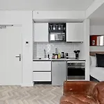 Ella - Chic Studio Living In Central Cape Town