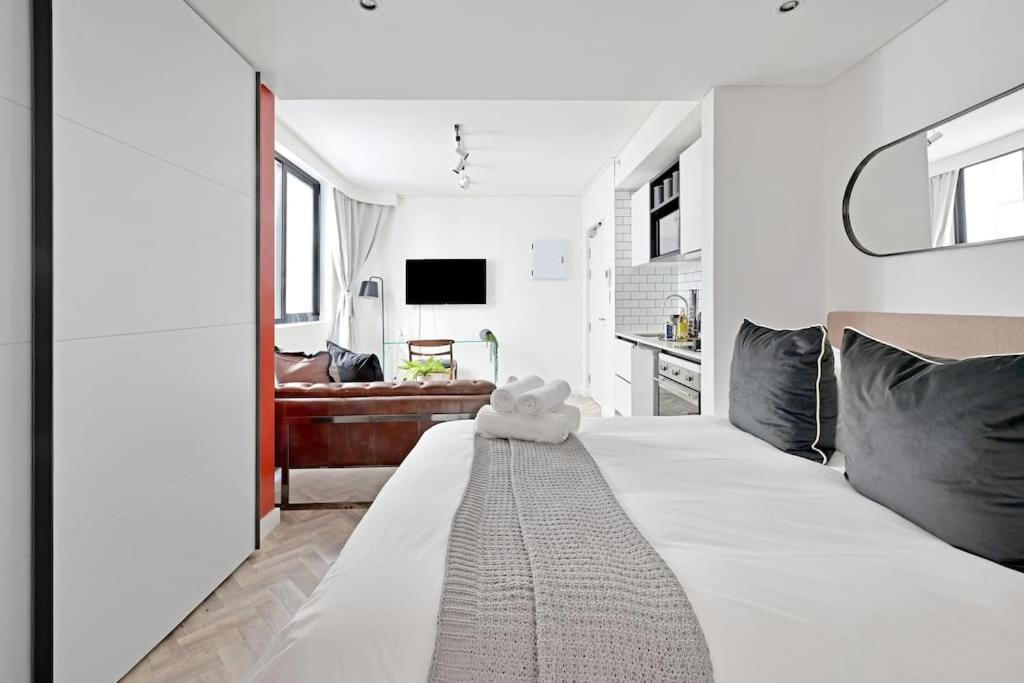 Apartment Ella - Chic Studio Living In Central