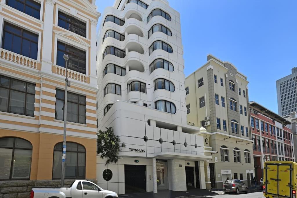 Apartment Ella - Chic Studio Living In Central *